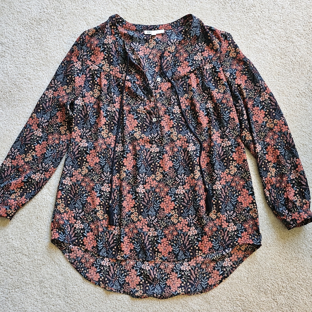 DR2 Coral Floral V-Neck Blouse on Black